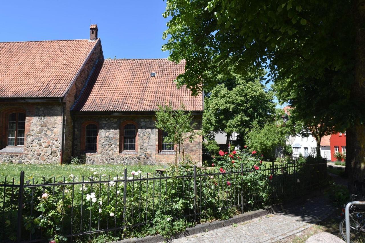 Fewo1846 - Altes Steuermannhaus - Uriges Reihenhaus Mit 2 Schlafzimmern In Der Altstadt Flensburgo Esterno foto